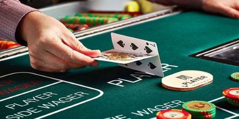 Chi tiết cách chơi Baccarat chuẩn xác cho hội viên mới